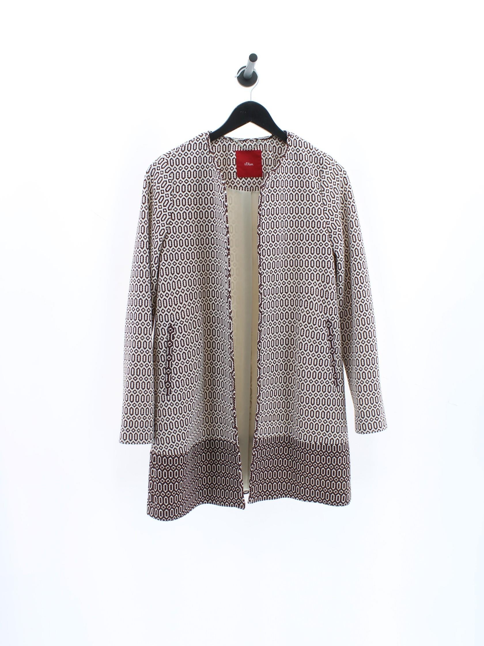 bee3a26261042a36132f7e622d5666c4