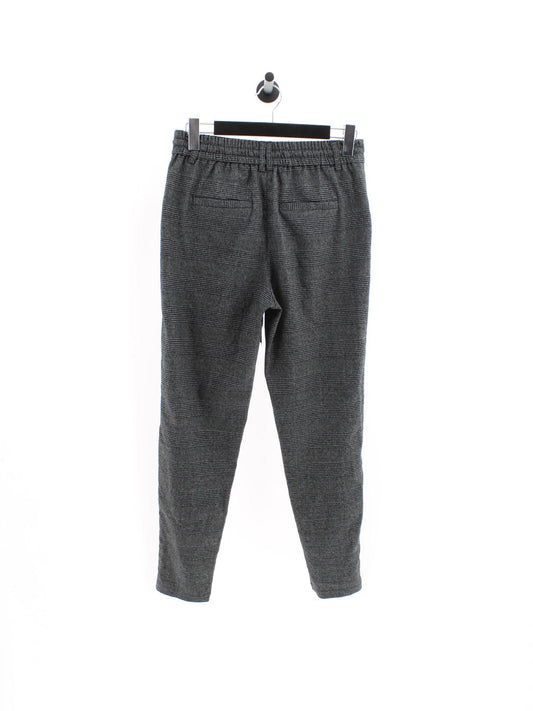 7ba7e26a6a7ea6a7c968243cd27a1935