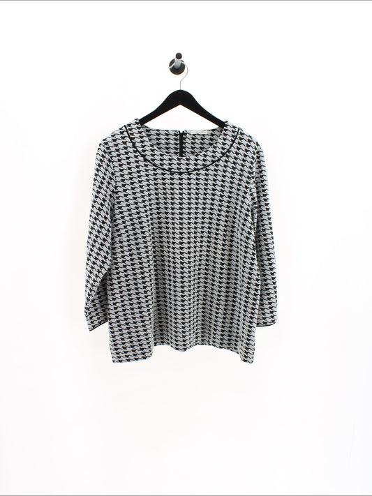 9608991585536c43ed88f39d8b2bf451