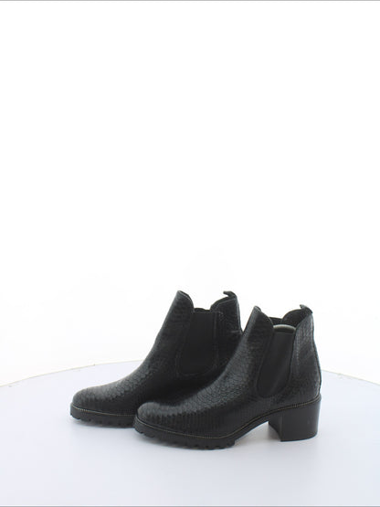 243f0b2f8359187253caf779cebc1653