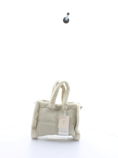 66a6081e0d4b91a56fe5f2e545f97e16