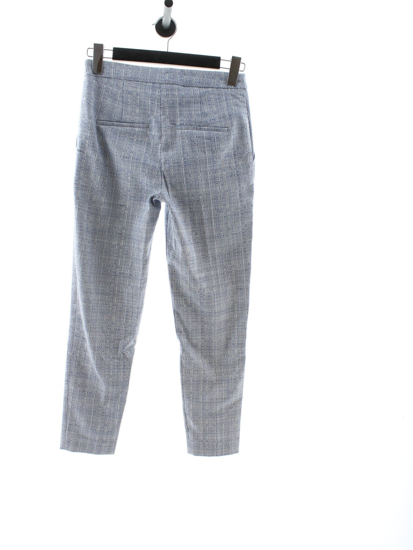 f27c976663f75df81b7f2d75aef3163d