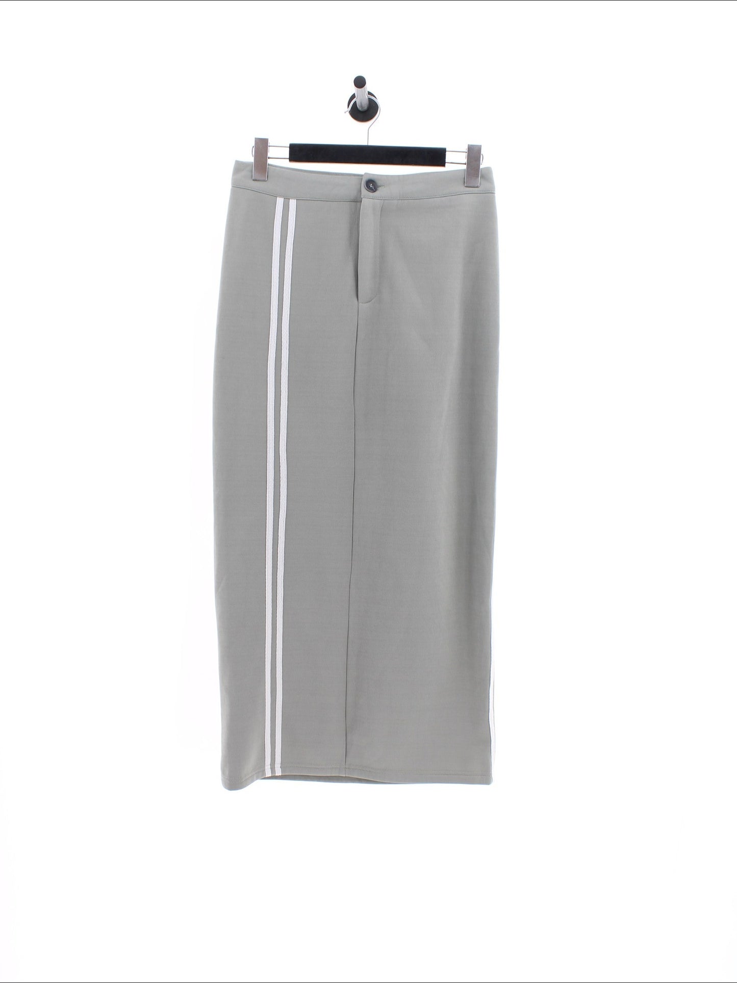 42fad1b368efbaa0fcb3ee5f8b9dae12