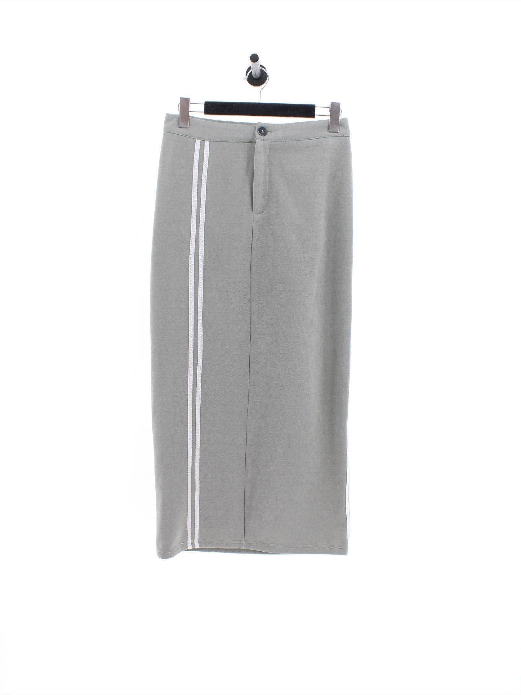 42fad1b368efbaa0fcb3ee5f8b9dae12