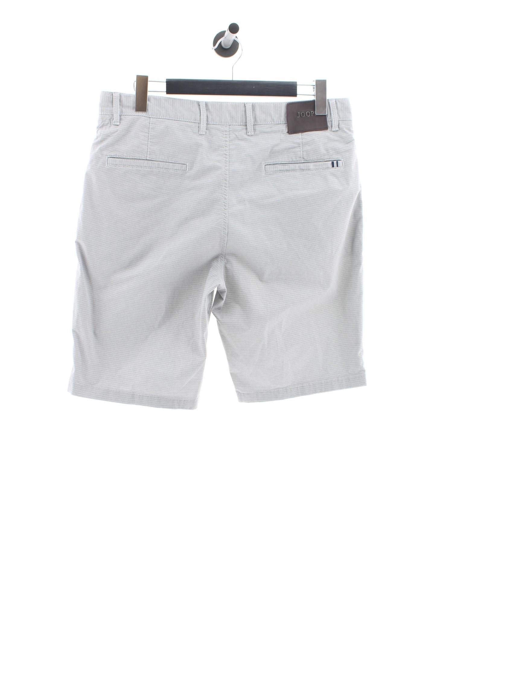 8863a2d03a792bfb93bcdedc39e8226e