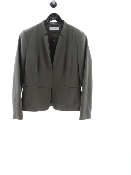 95e41236e3348426bb6d817d2bcc4141