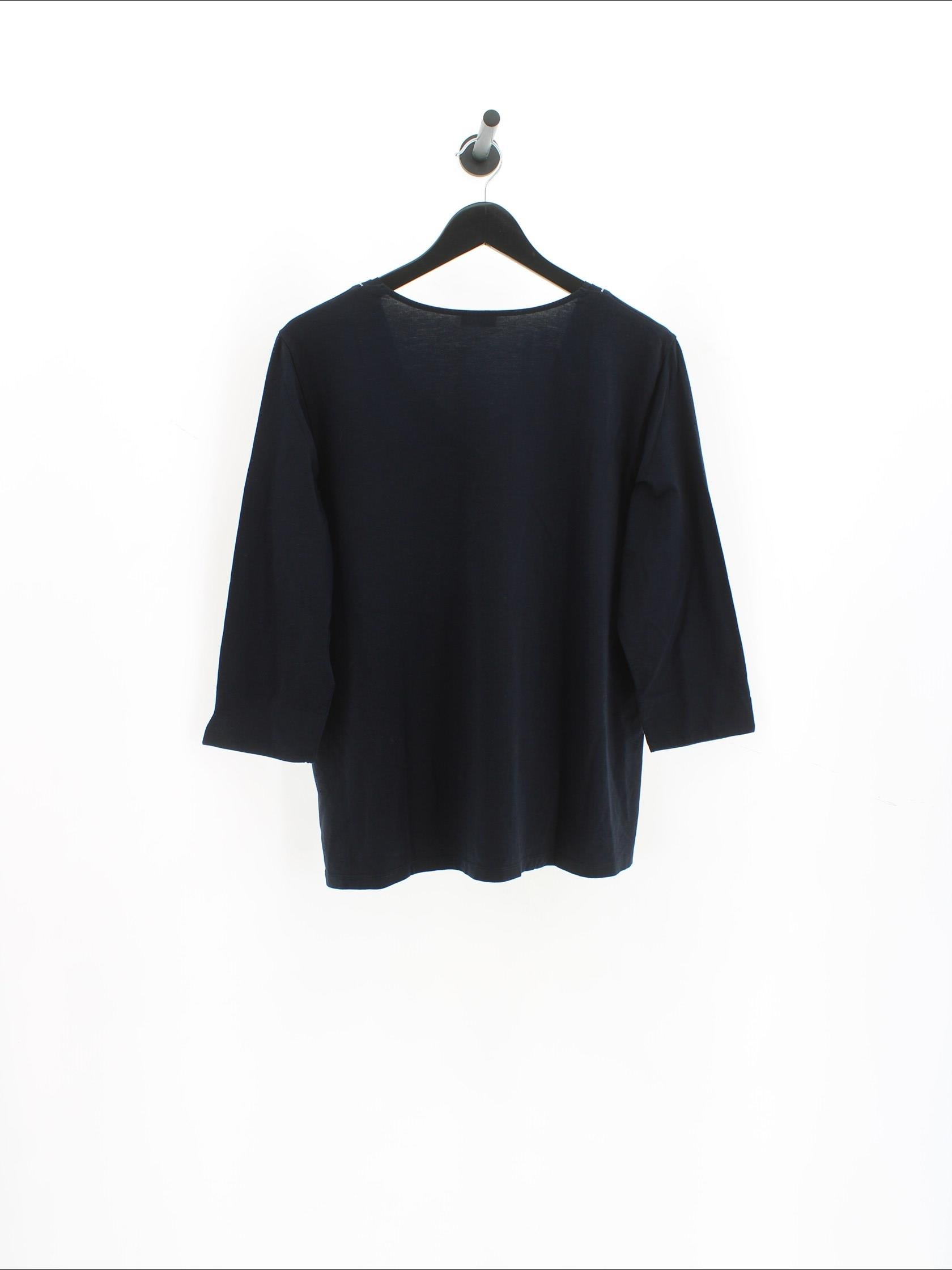 221cf3ce1a4833498679bc790b34930b