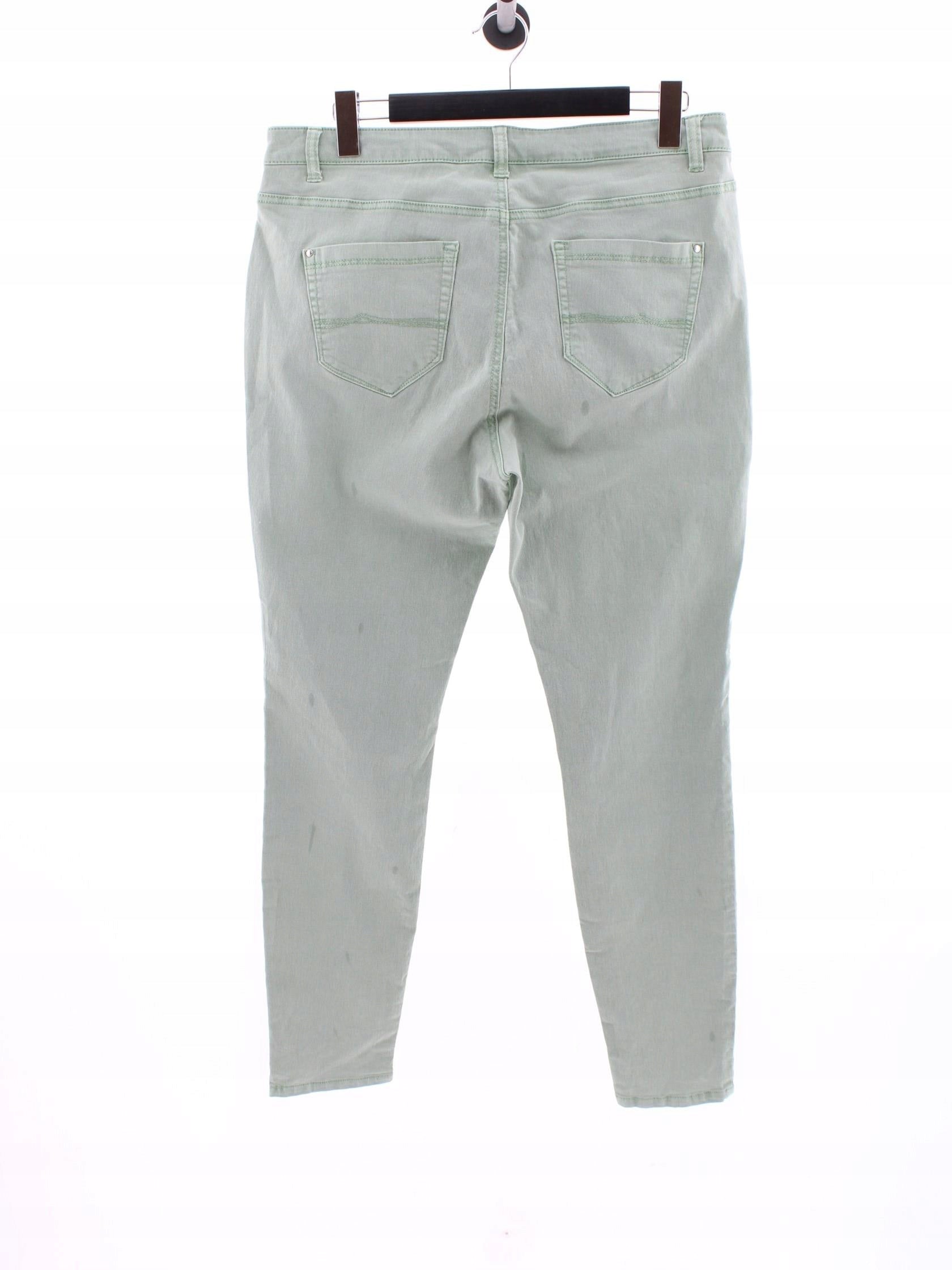 b87979bcbba2809e3d7777fad34659ce