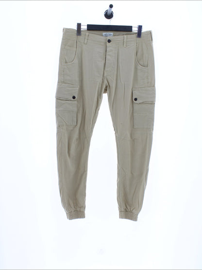 8c90a51c378fb430f4a2a19767a494fb