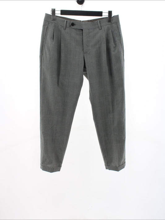 b190d98a8048ee16740db90d19c73d20