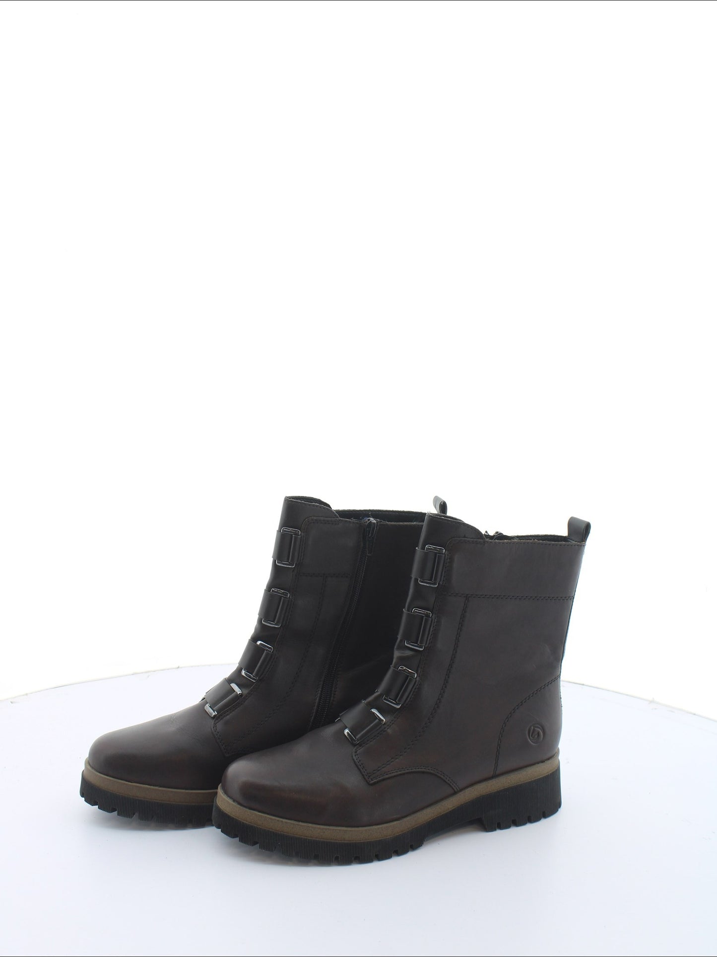 6287087e8432778a5d8c5afb8d29911e