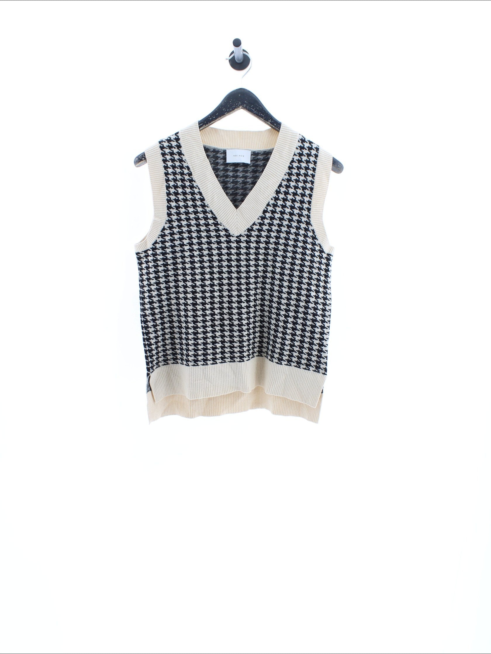 b77be0ae0092f263cf76a6a21eb00109