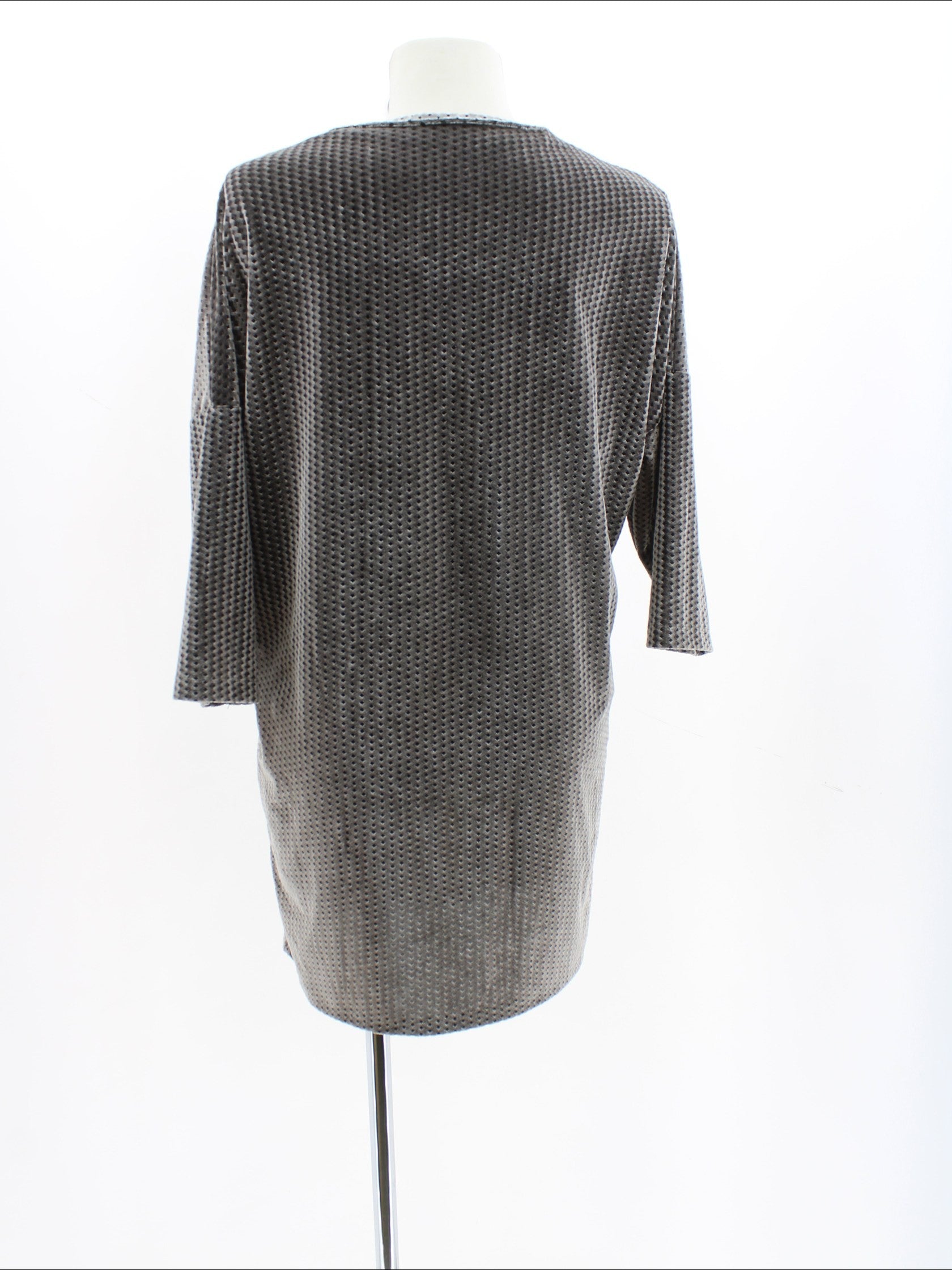 a6b41b9a2027e2a104fefa16b9c7ee86