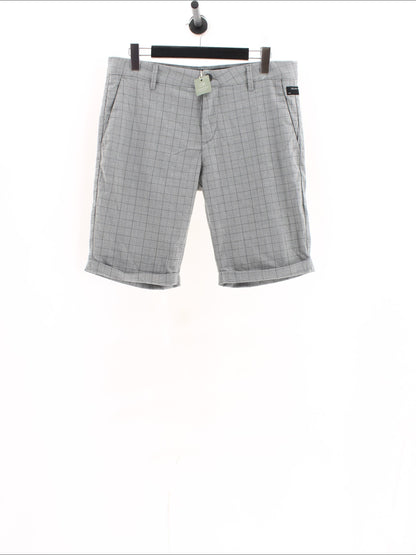 98750a1c9ecccd39401d20155f1df21a