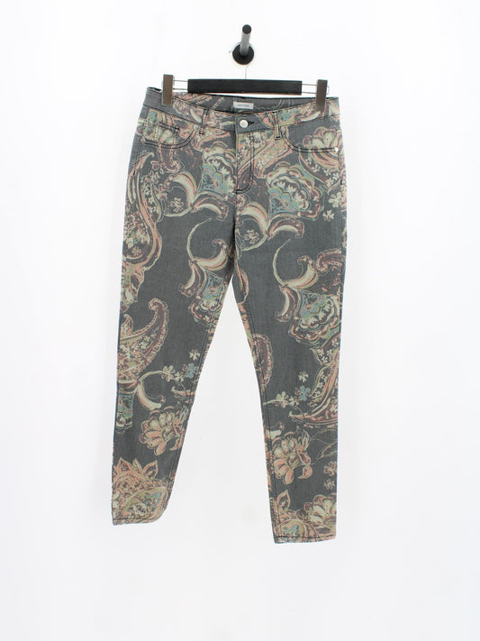 9208a699418155cde4f8112fe6e4b747