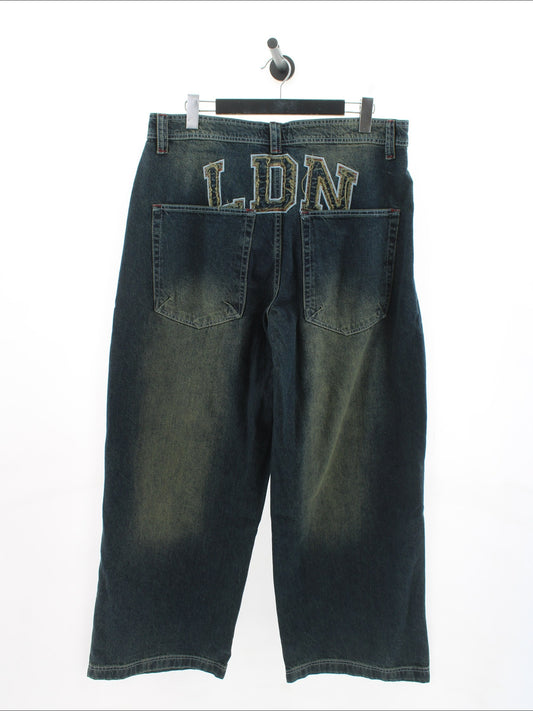 56805887d6d7b876fa172757818ed13b