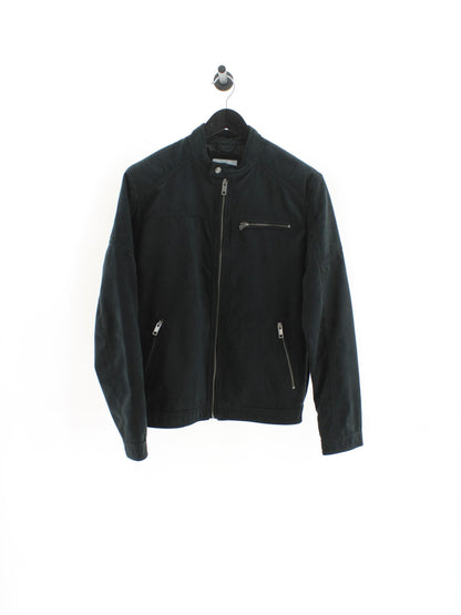 64ea0348bb8456421bd4ab22a7753a3c