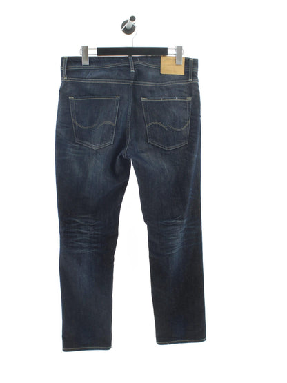 82ef8b9732786b20bd7a36a056772f9d