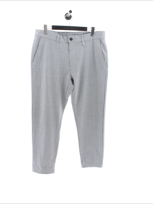 70e152a0e0b350338ffa0fa6b420dff2