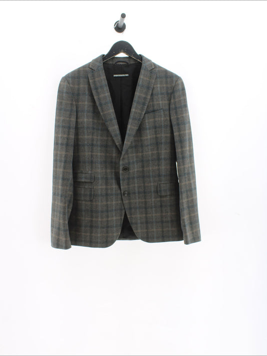 994ec8af1b3944ecf5f828f89818bc4f