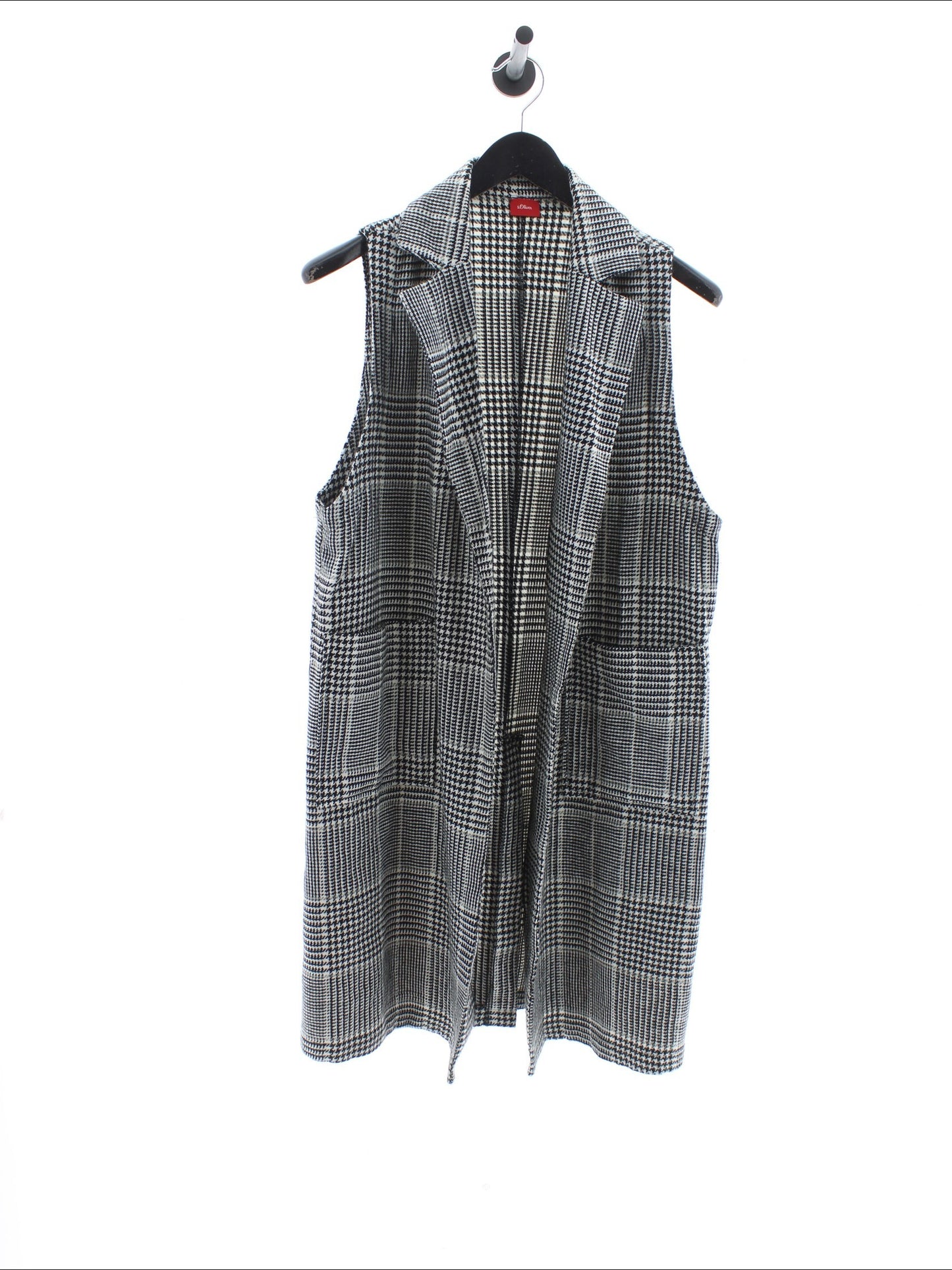 3921b9e7100144ebabf8875efb37123e