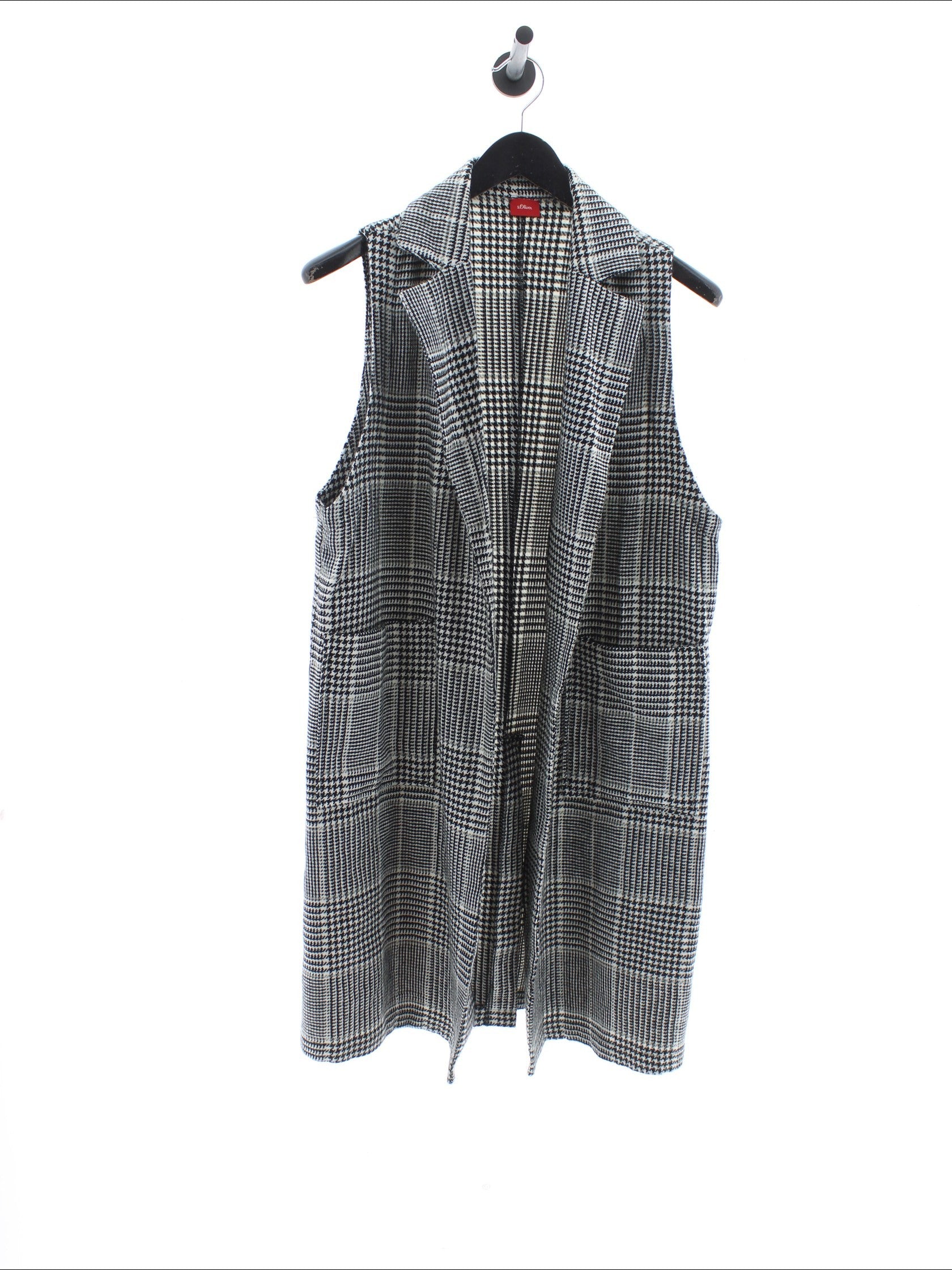 3921b9e7100144ebabf8875efb37123e