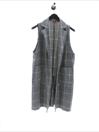 3921b9e7100144ebabf8875efb37123e