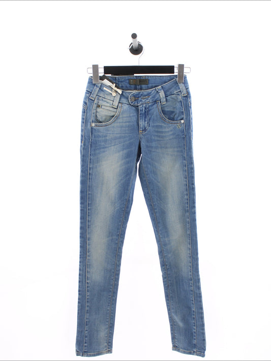 47d5fae02367fd64ac8cf1ea02ac272b