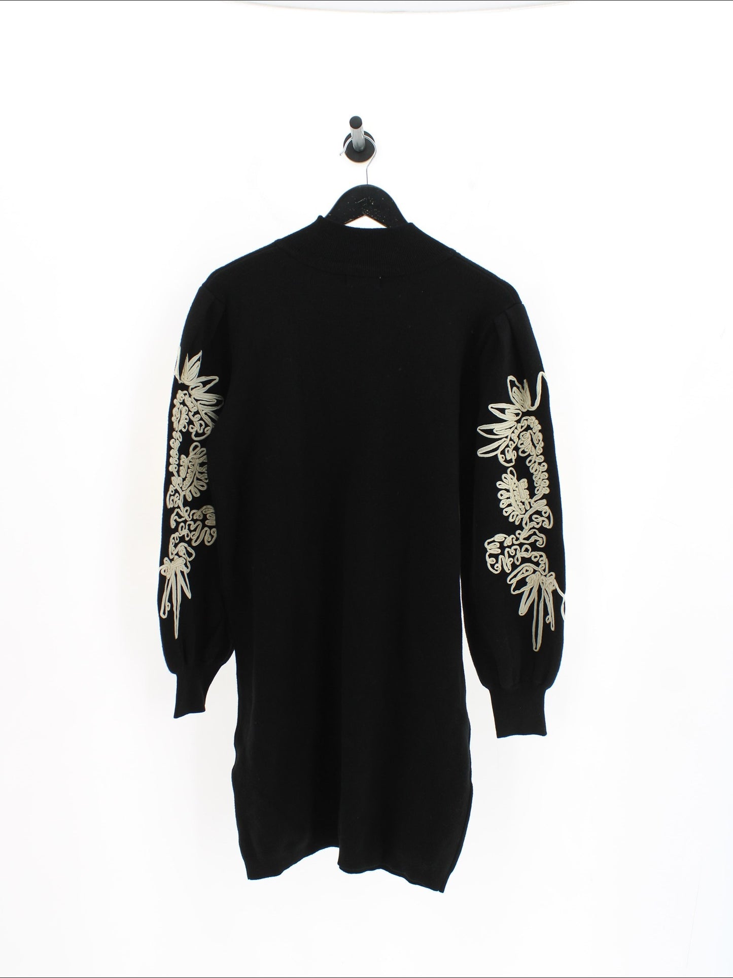 23f0e276c50a2f4450654bf8c11ab18e