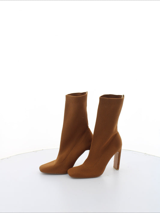 f146170fced82098787dee99be8cb623