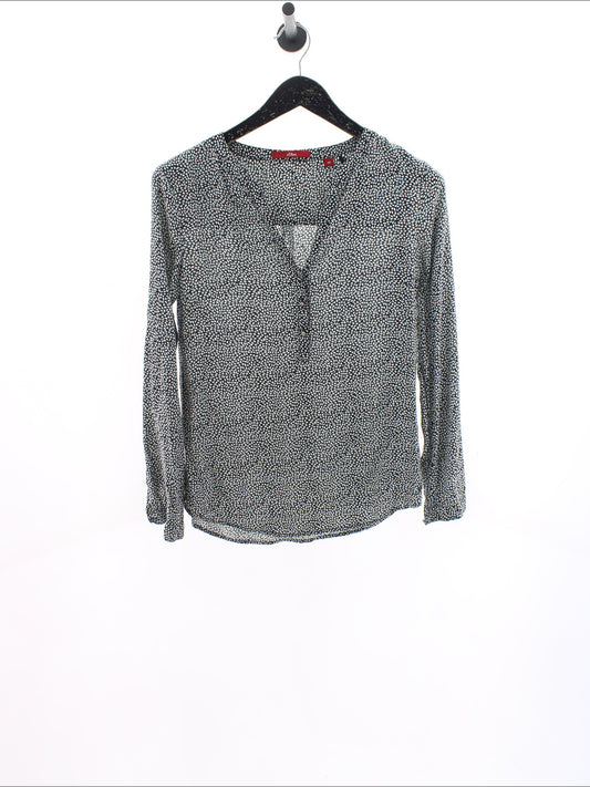 79f5fe132e654382563a88cda43d928c