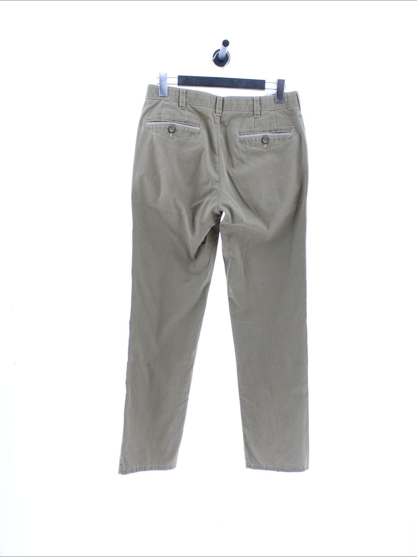 56ed6ec96eeaa8f6d18383902040f07e