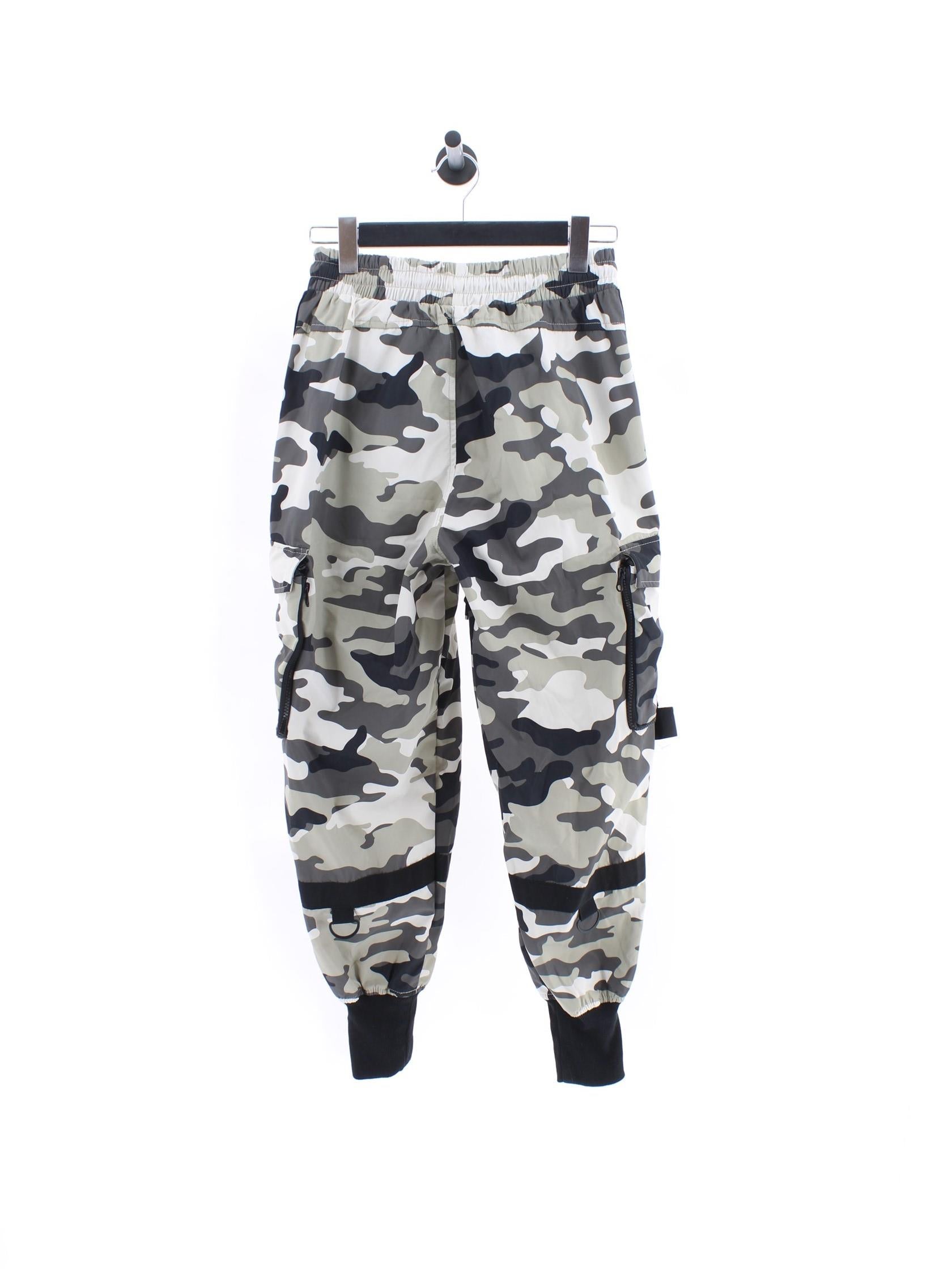 7720b922b7805507583dfe68e5742698