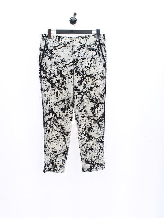 dfe776f91a9a9404b28af9bfd49612fb