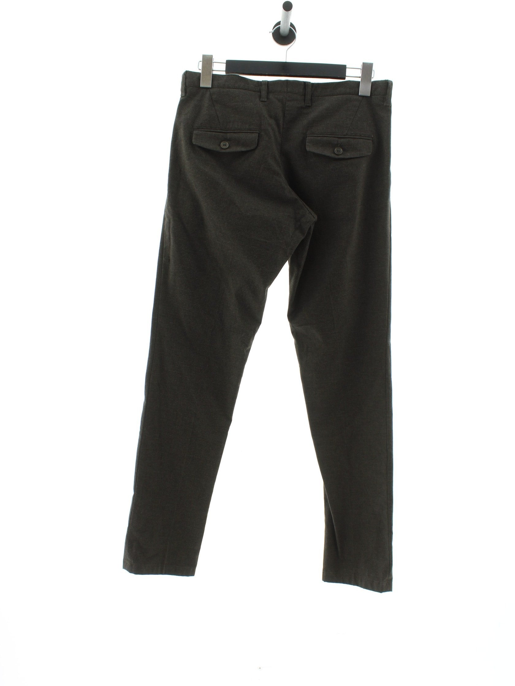 5068d6152b5574143f7a3b53fefaf09e