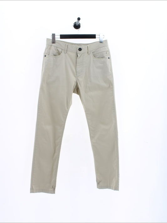 570d95307bdaf8fd532f6218494f1bfb