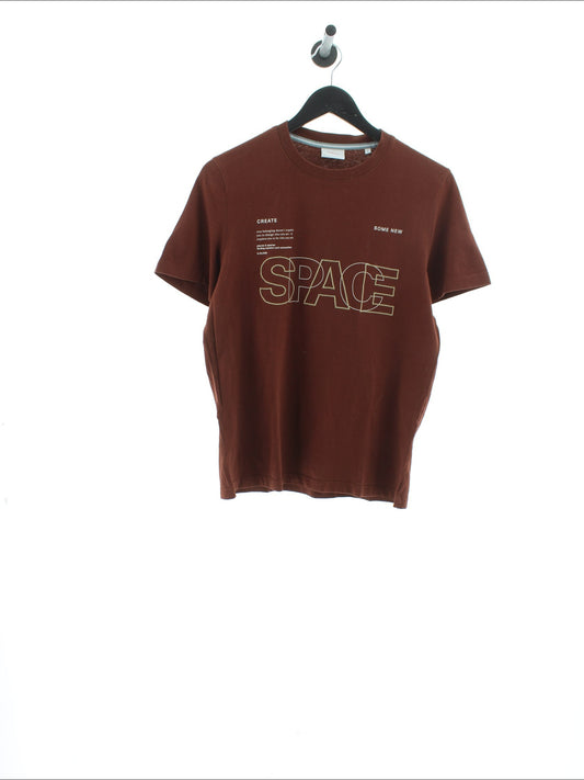 6889d16d947861f5b483a6f1150b5881