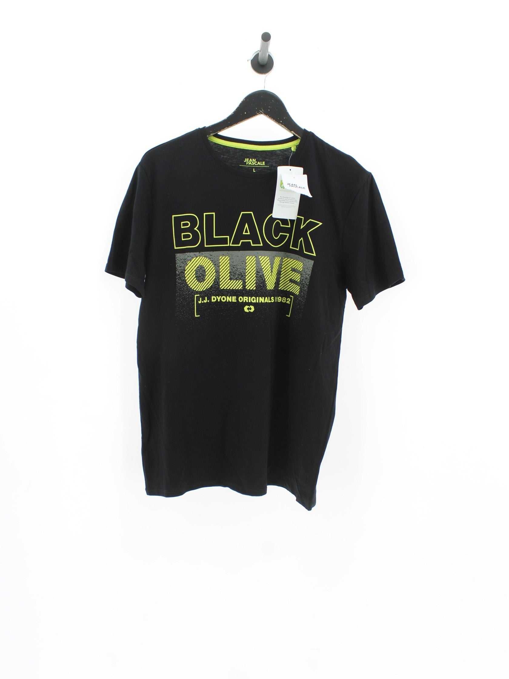 88d7a531bdb4f3a283a23be30323359c