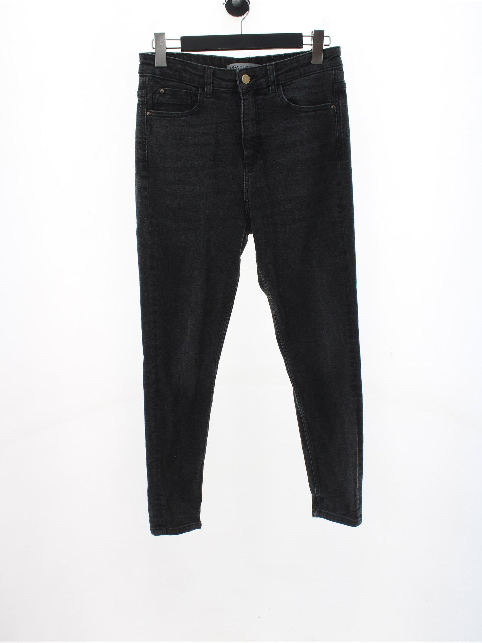 ab90e0063699cb5dc918d48aee11a1a6