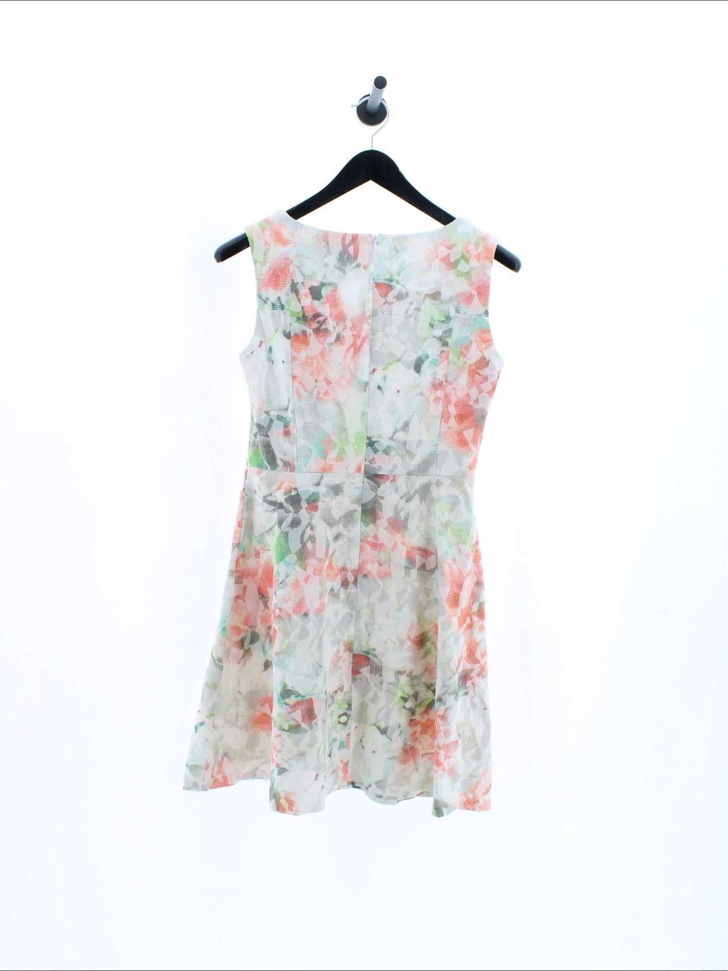 1705b972336e389407070a992bf6548e