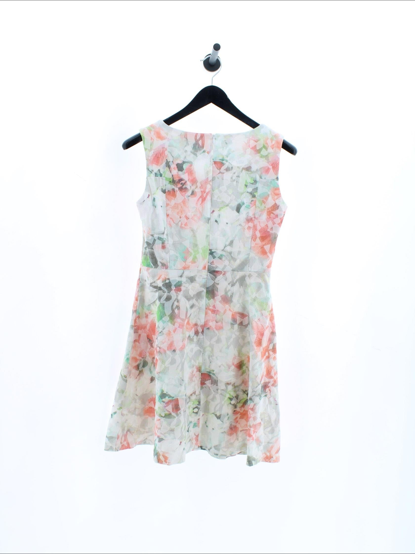 1705b972336e389407070a992bf6548e