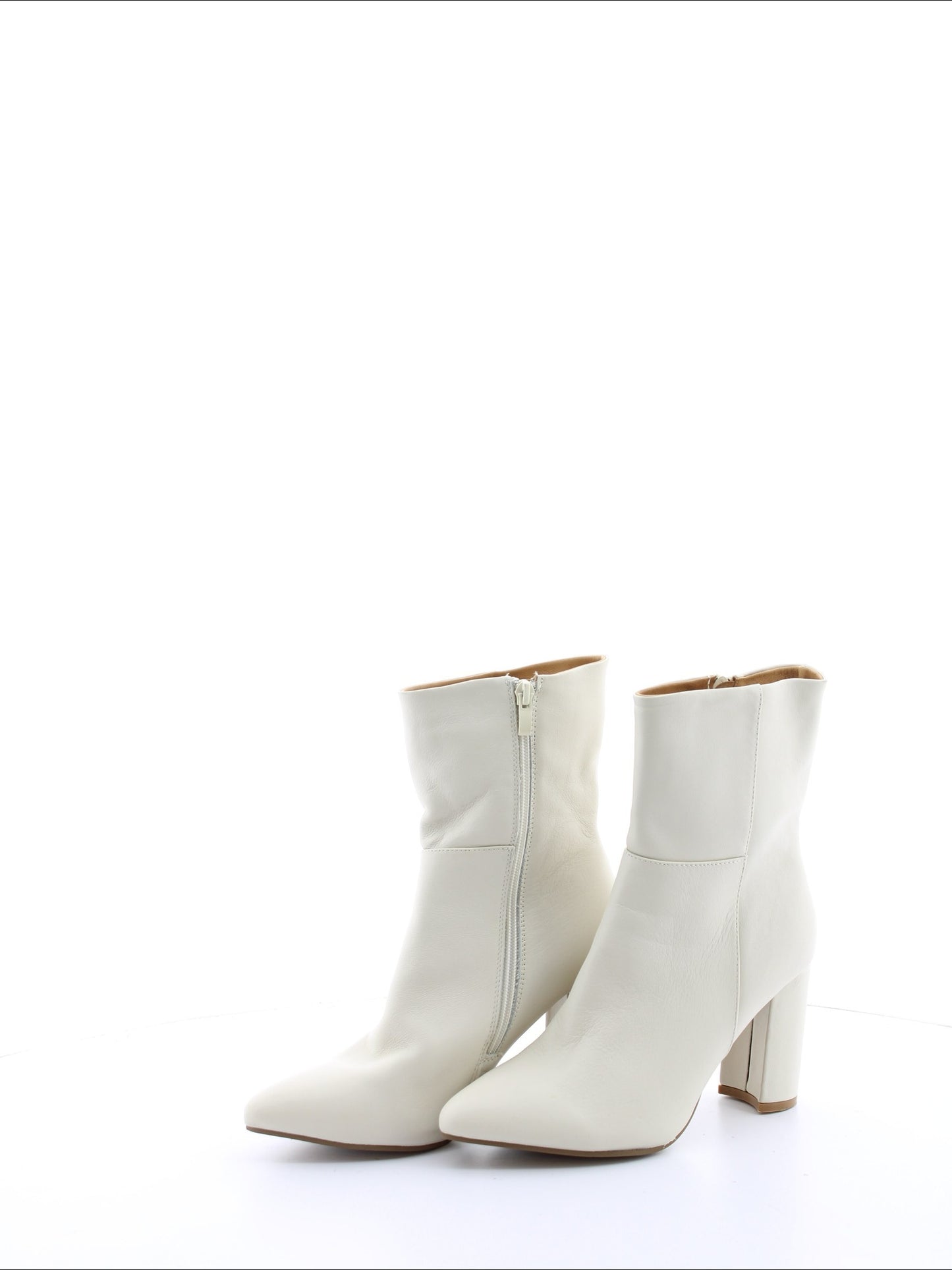 c570549b63e360c1301368f05905971e