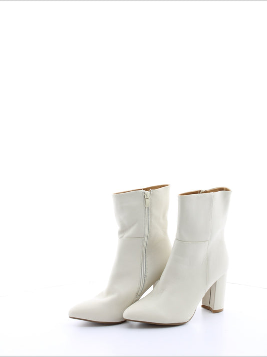 c570549b63e360c1301368f05905971e