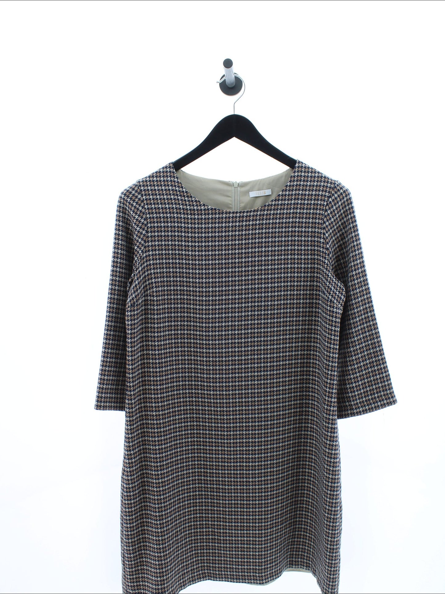 4164d6d0d7120b94f6fb3179469bee9e