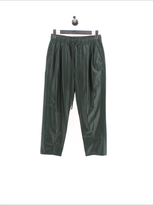 ee4996424a7d0893cefc6cbd72cf966f