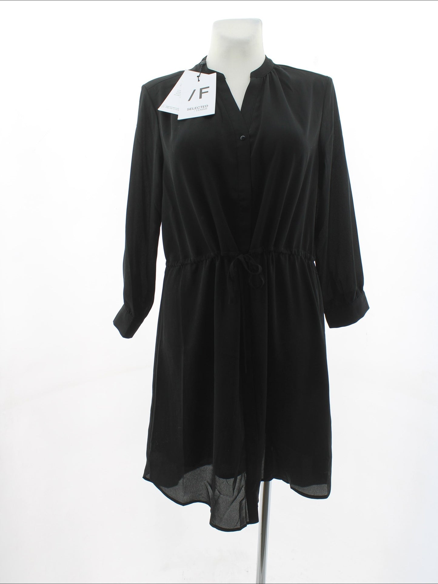 5e1e825de9903b95a9b8558e891c380e