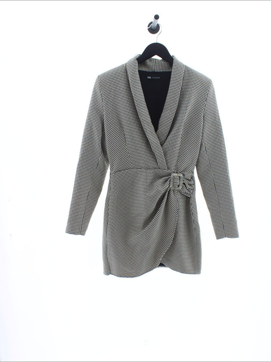 d737126c61db4cc21e97f27a967aa866