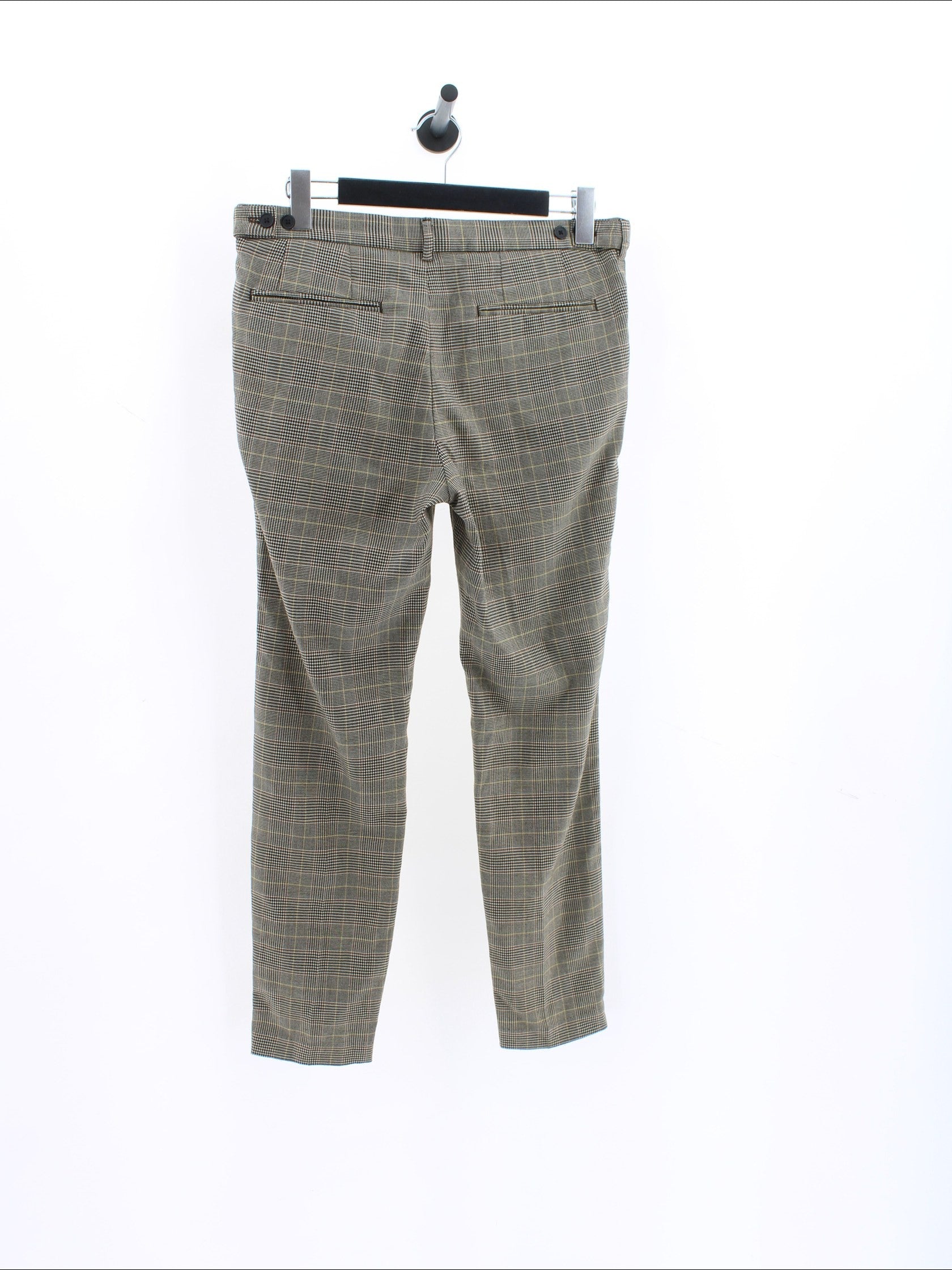 980659b88e4717b52b0999770a91a388