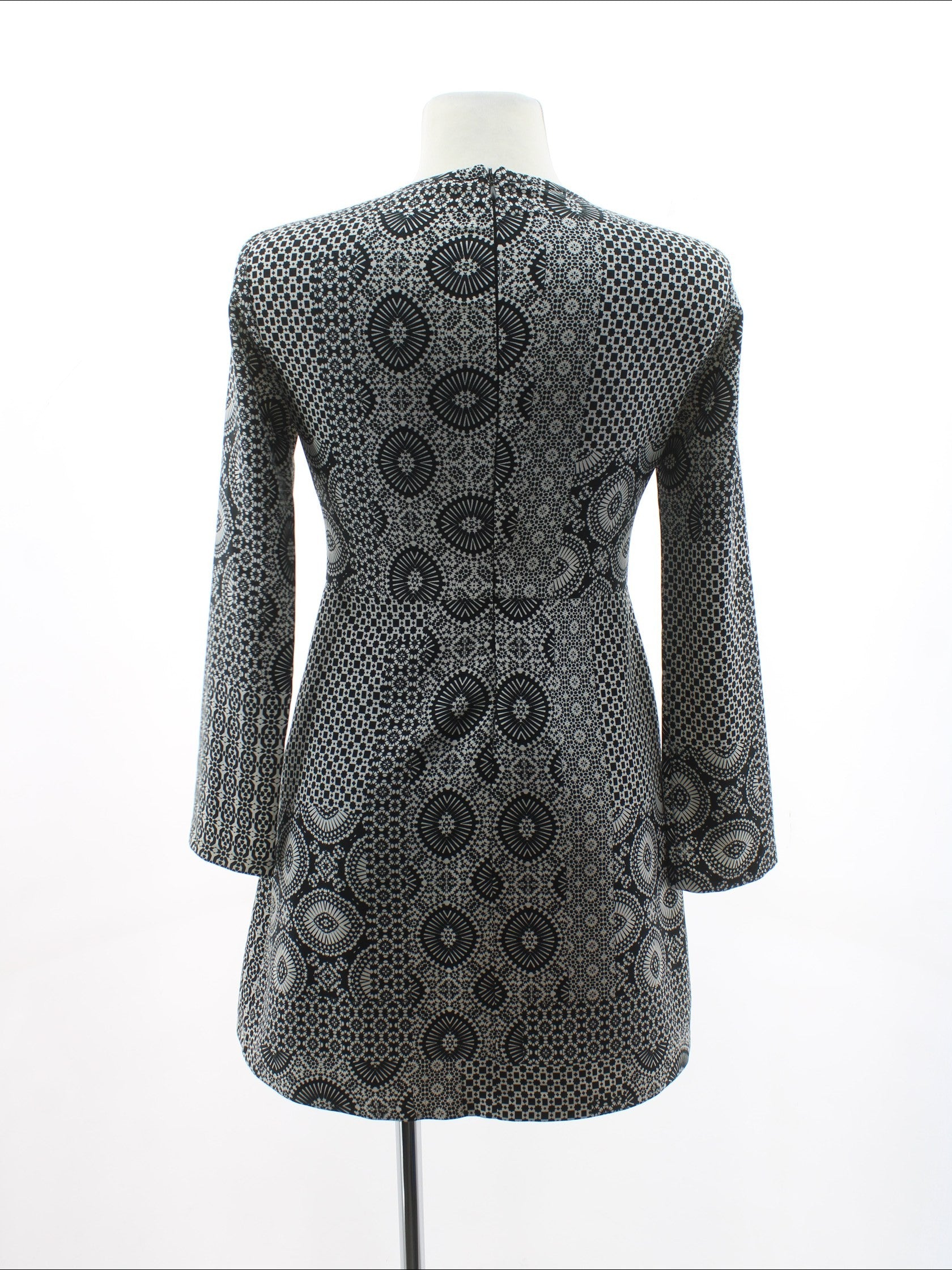 4bedb3e085eb0d224dc8f69f696362d8