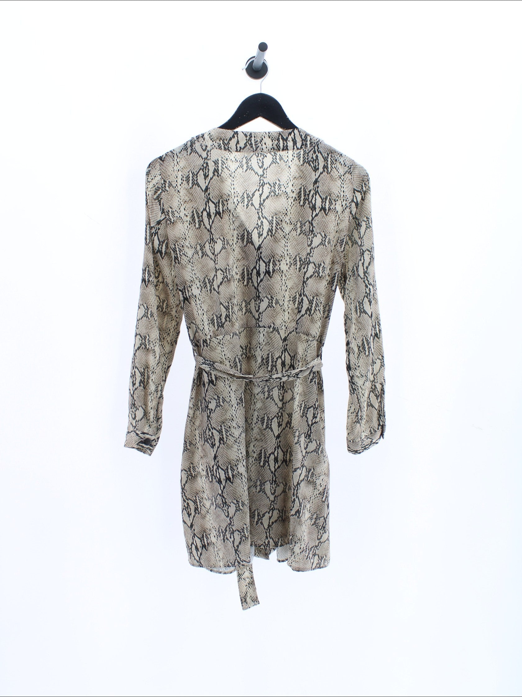 7975398a2c8fa5d23f3a887c4e78b77f